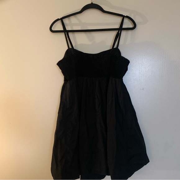 American Eagle Black Sleeveless balloon ruched velvet great condition large - Picture 1 of 11